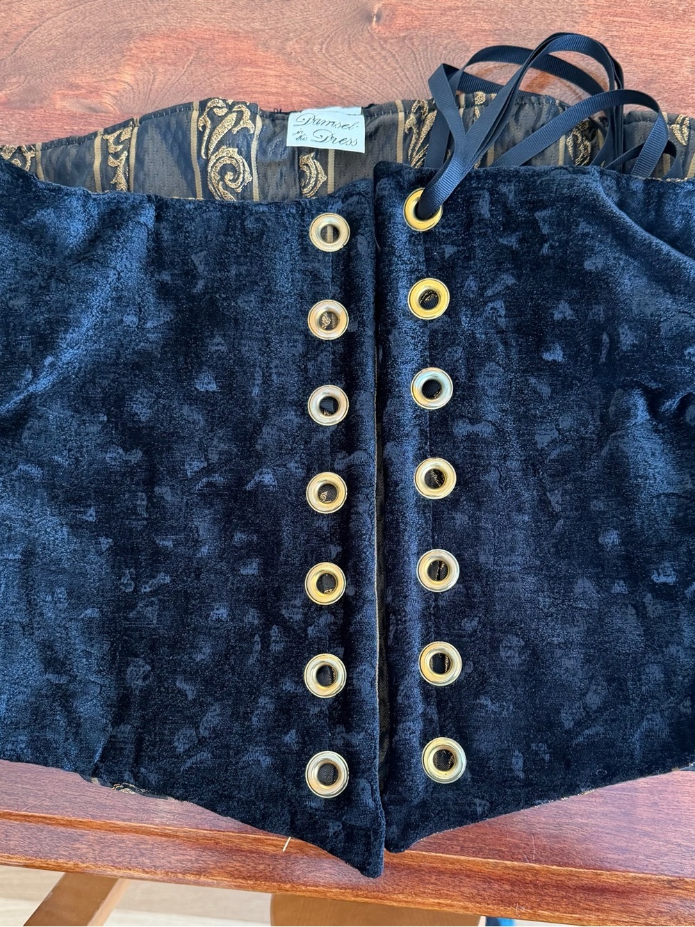 Damsel in this dress underbust corset - Picture 5 of 7